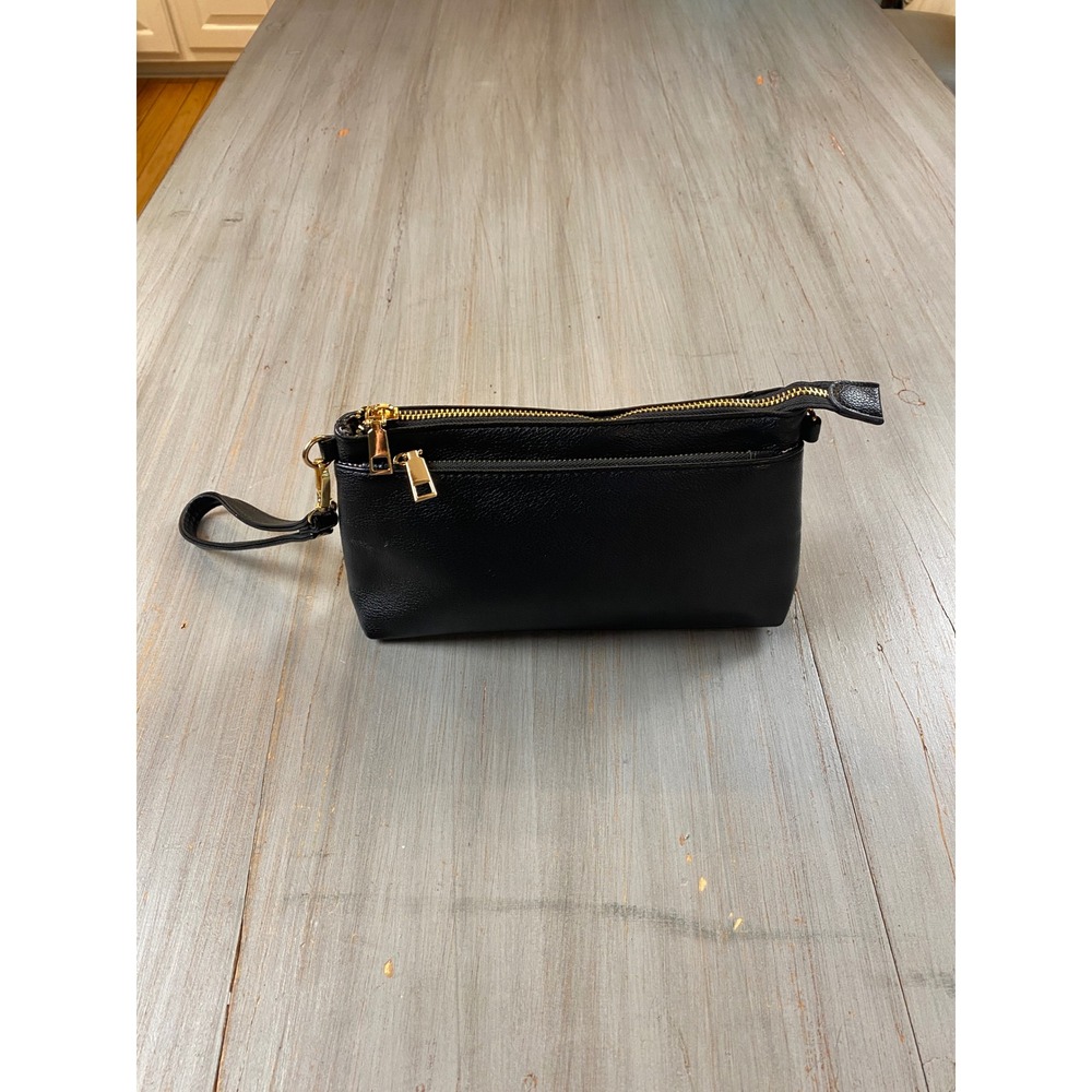 Black Pebbled Vegan Leather‎ Triple Zip Wristlet Crossbody Bag Leopard Lining